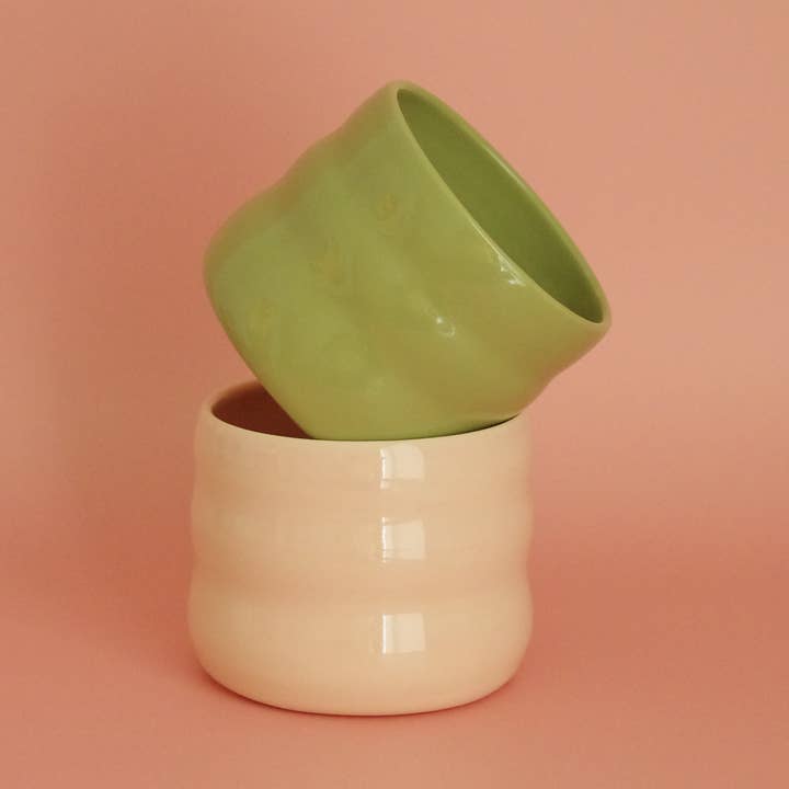 Wavy Snack bowl for wholesale by Lilas Clayground