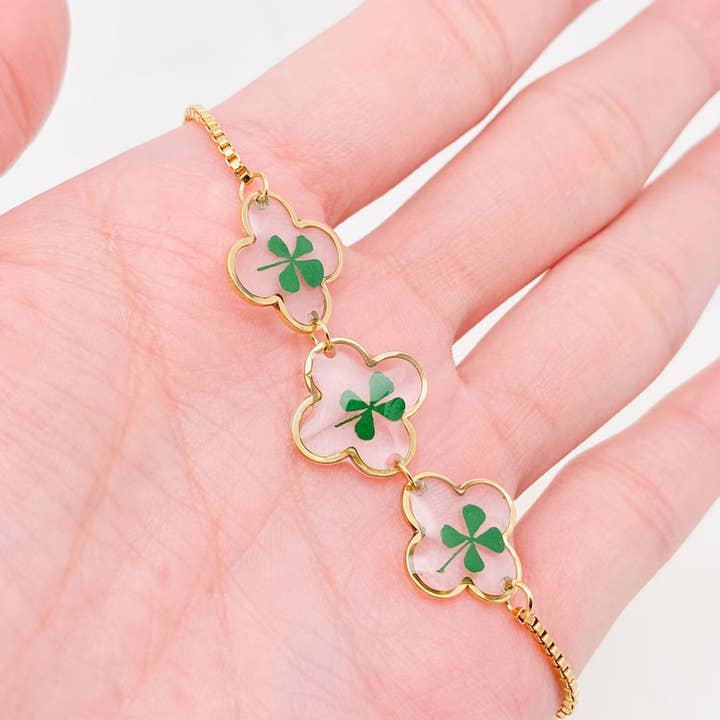 Mio Queena - Wholesale Charm/Dangle Bracelet - 4 Leaf Clover Pressed Plant Stainless Steel Bracelet - PDF