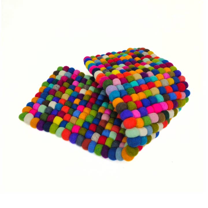 Multi Kleurrijke 100% Wol Vilt Bal Tafelkleed voor wholesale door Feltiful