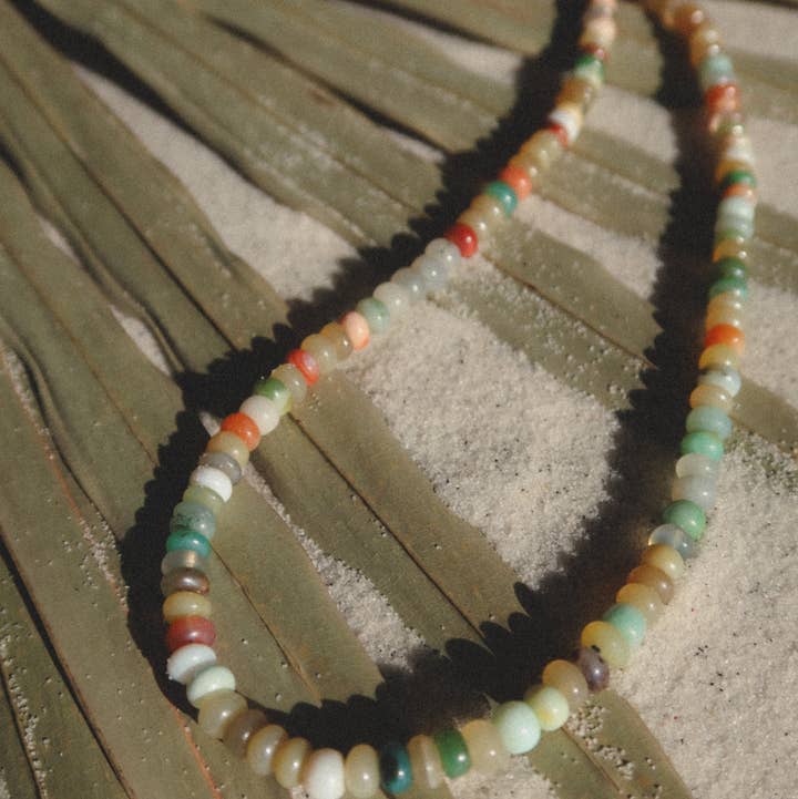 Hora Dorada Opal Necklace for wholesale by Essenshell