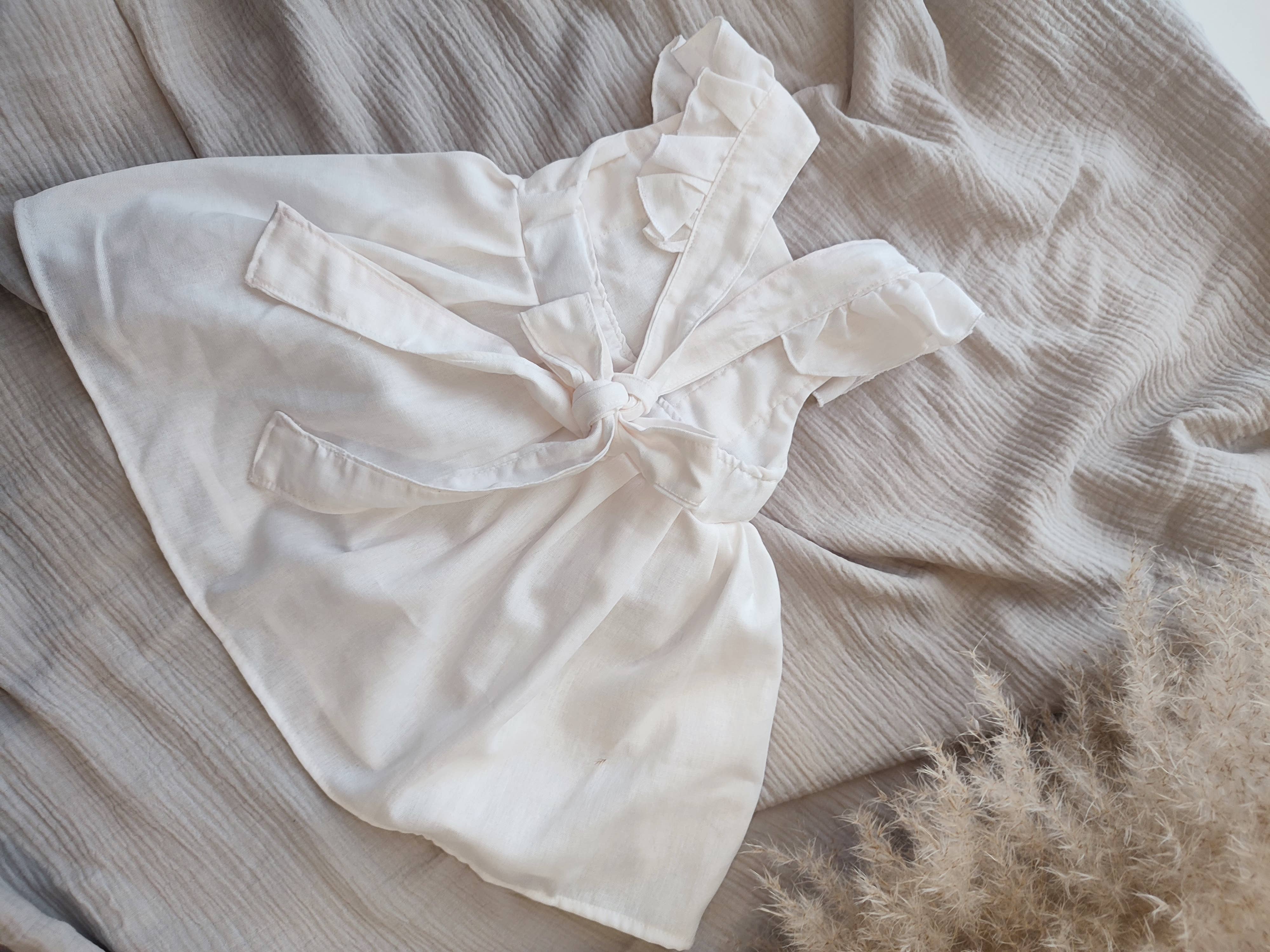 Petiteaude - Venta al por mayor Vestido - Niños - Vestido de delantal de bautizo para niña con flores de primavera y verano para niñas1