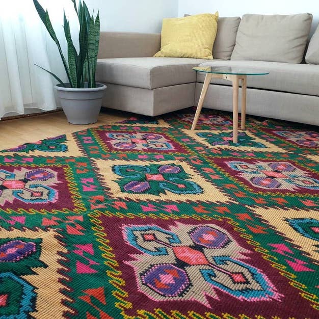 MADE WITH LOVE RO SRL - Vente Tapis - Grand tapis roumain vintage tissé à la main en laine, jaune1