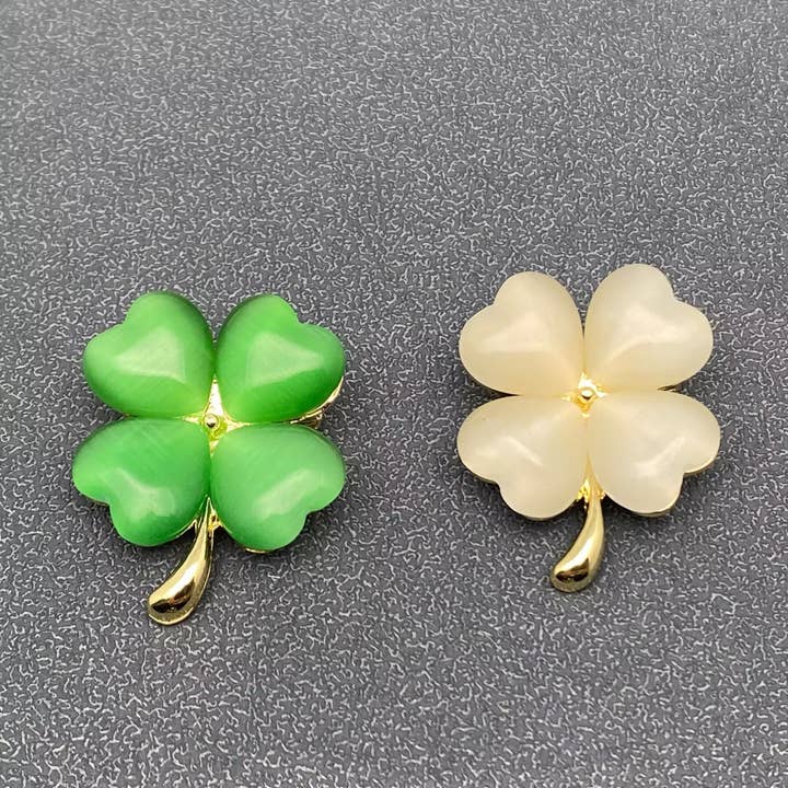 Cat's Eye Stone Design Four-leaf Clover Brooch for wholesale by Mio Queena