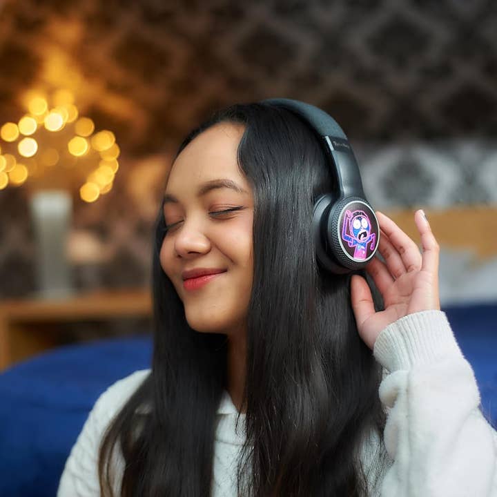 Rick & Morty - Foldable Light-Up Headphones with Microphone for wholesale by Curiosity Distribution