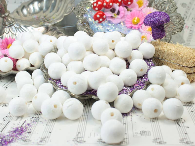 White Balls - 3/4" 18mm - Spun Cotton - Set of 10 for wholesale on Faire2