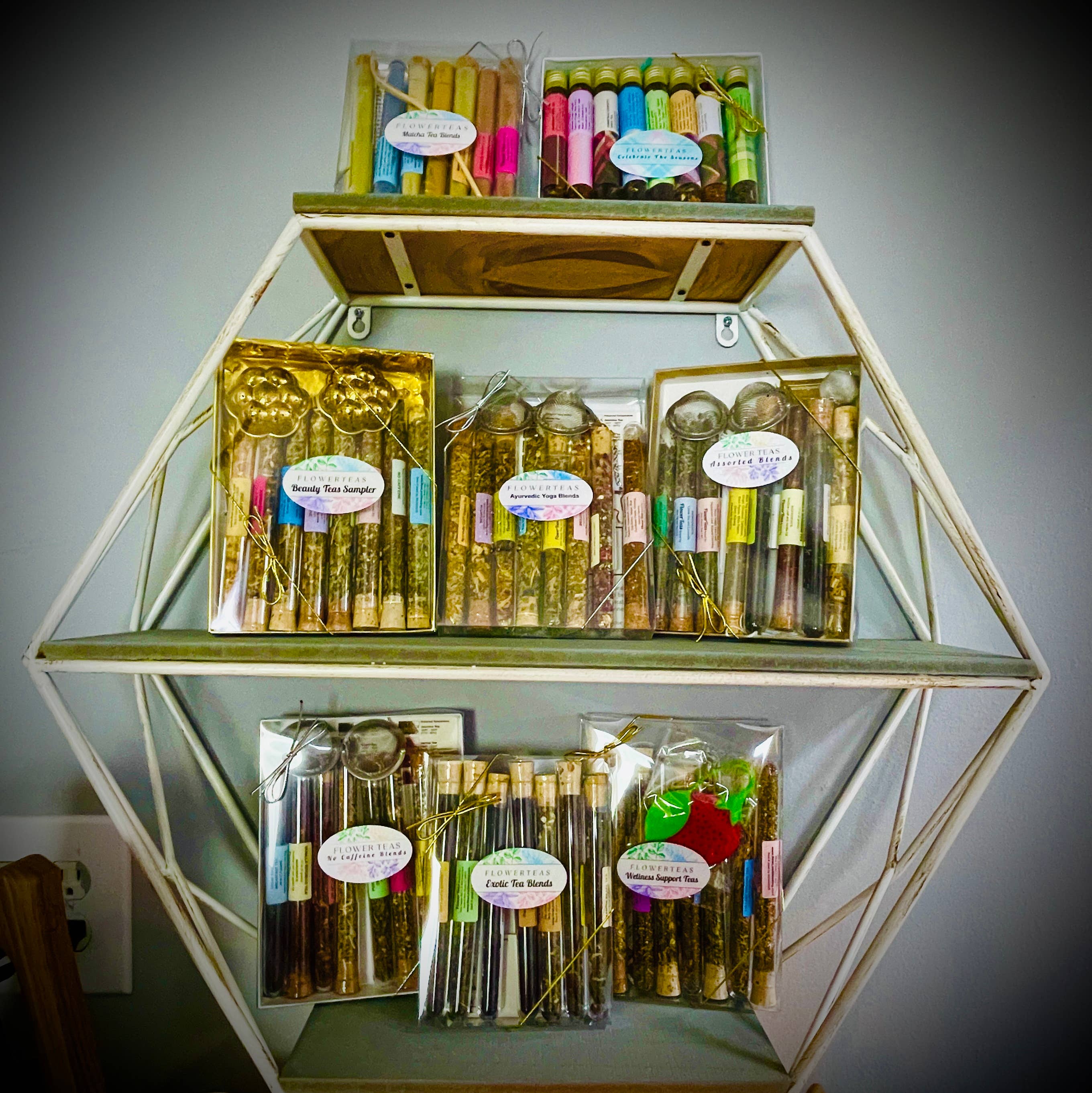 FlowerTeas - Vente Échantillon pour commerçant – aliments et boissons - Coffret cadeau assortiment de thés ayurvédiques pour yoga en tubes à essai1