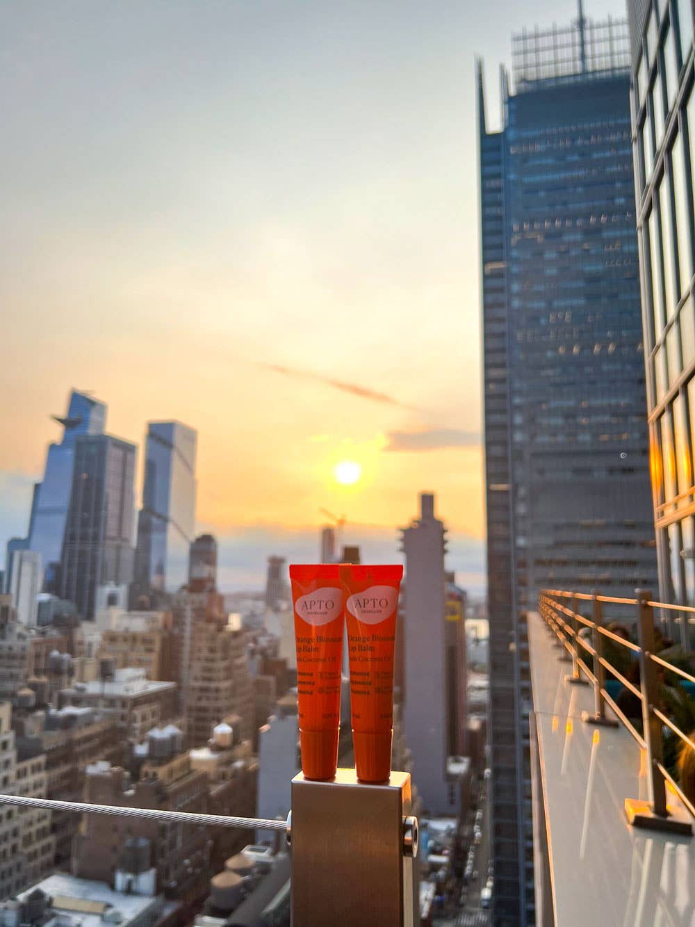 Apto Skincare – Großhandel Lippenbalsam-Sets – 3er-Pack Orangenblüten-Lippenbalsam mit Kokosöl5