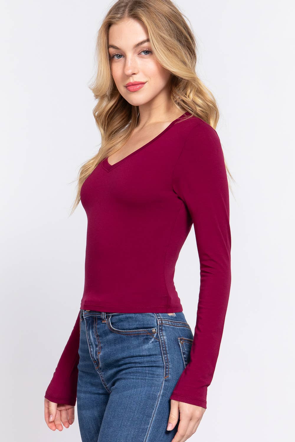 42POPS - Vendita all'ingrosso Top in maglia - Donna - .. TOP CORTO ADERENTE CON SCOLLO A V A MANICA LUNGA SI-249701