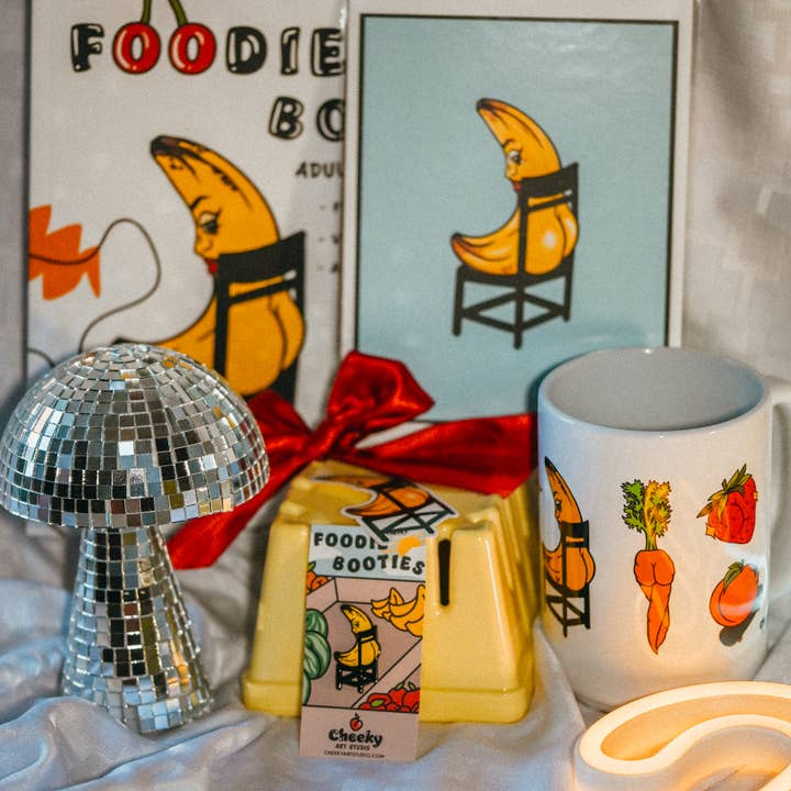 Cheeky Art Studio - Wholesale Lapel Pin/Button - Banana Booty Hard Enamel Pin6