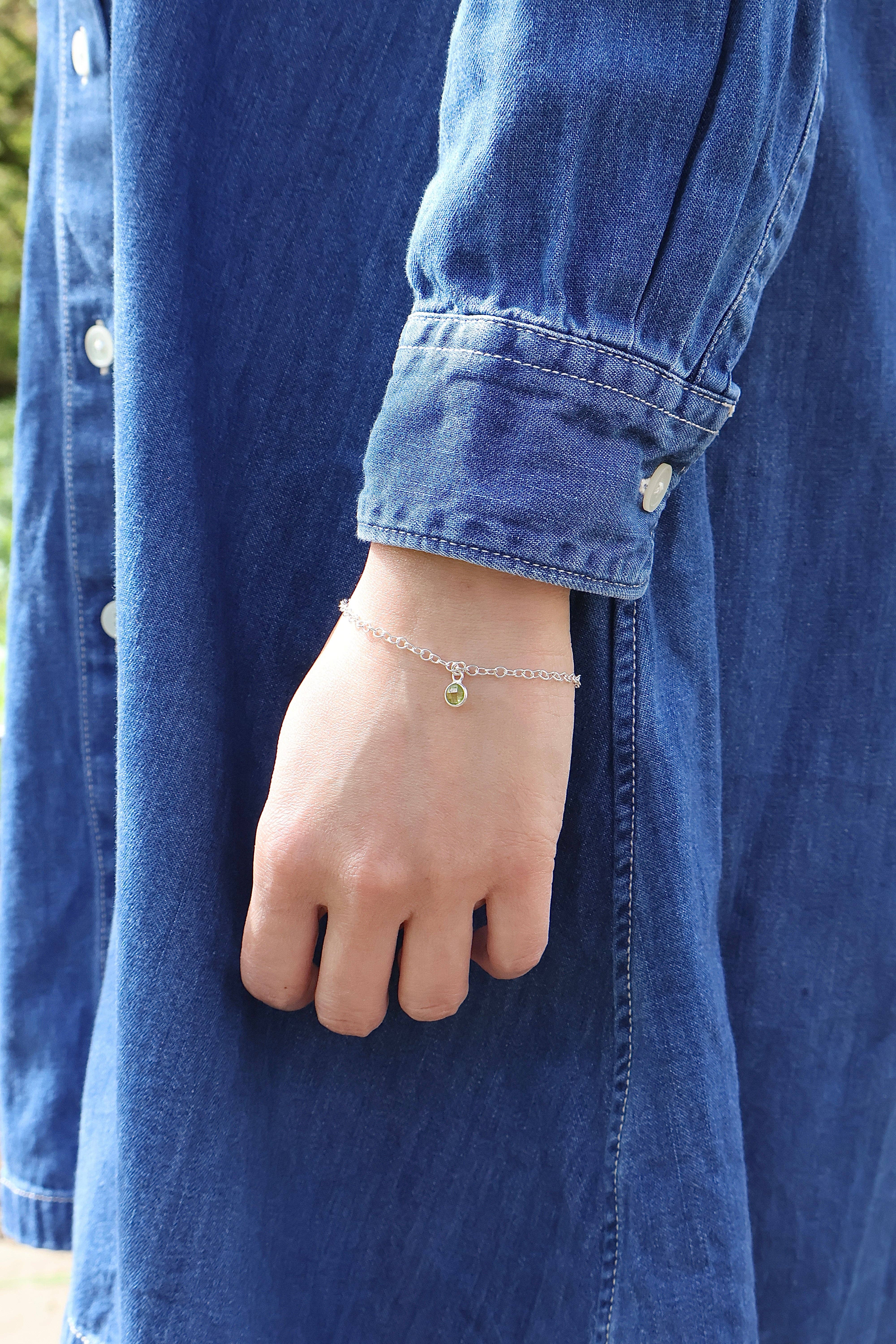 Honey and Kettle – wholesale Link & chain bracelet – Peridot Bracelet - Semi-Fine Birthstone Jewellery1