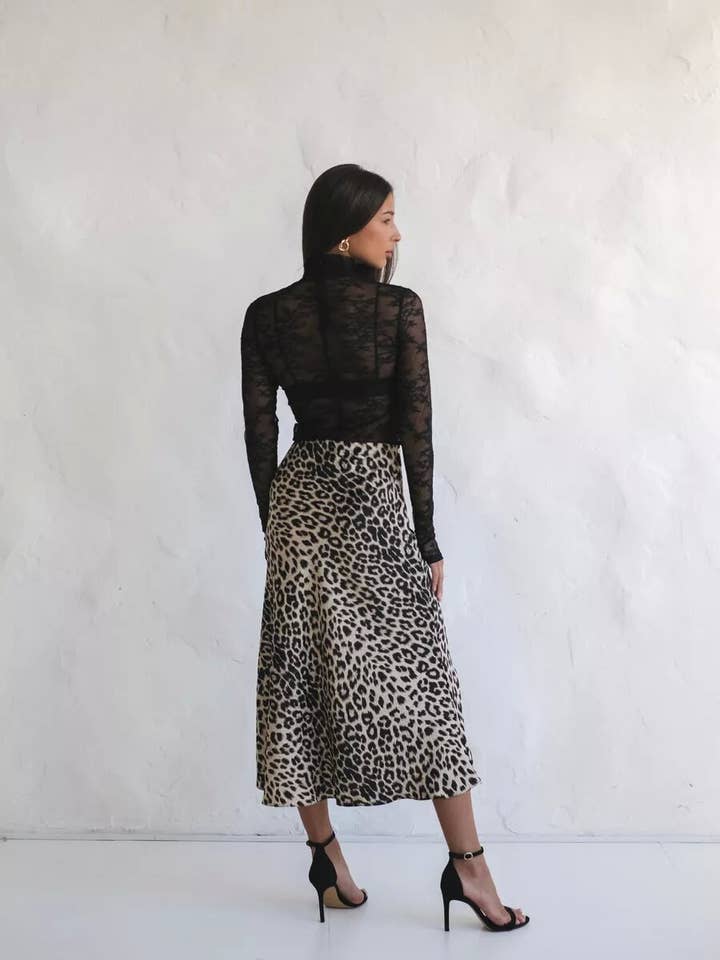 Lily Clothing - Wholesale Skirt - Women's - SEXY SATIN LEOPARD PRINT HIGH-WAISTED SKIRT10
