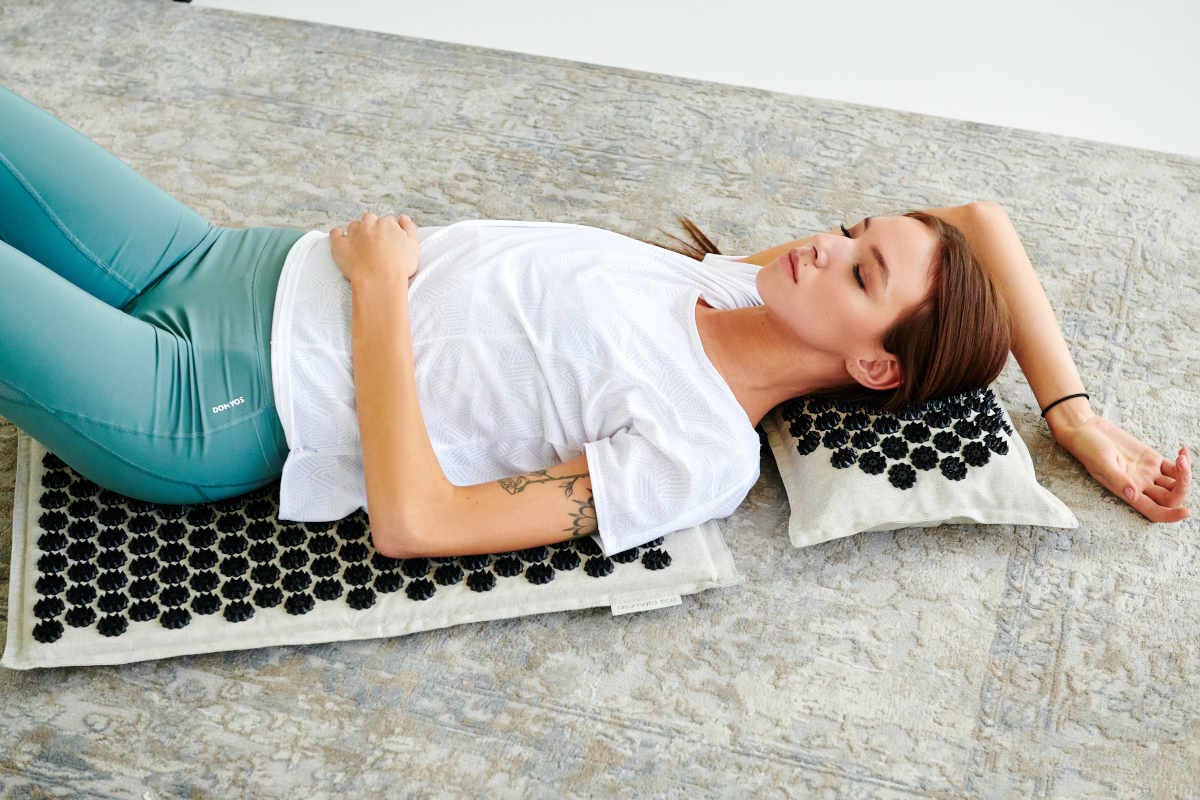 ACUS MED - Wholesale Fitness Equipment - Acupressure Mat | Acu Set | Reflexology Mat + Pillow AKUMATA2