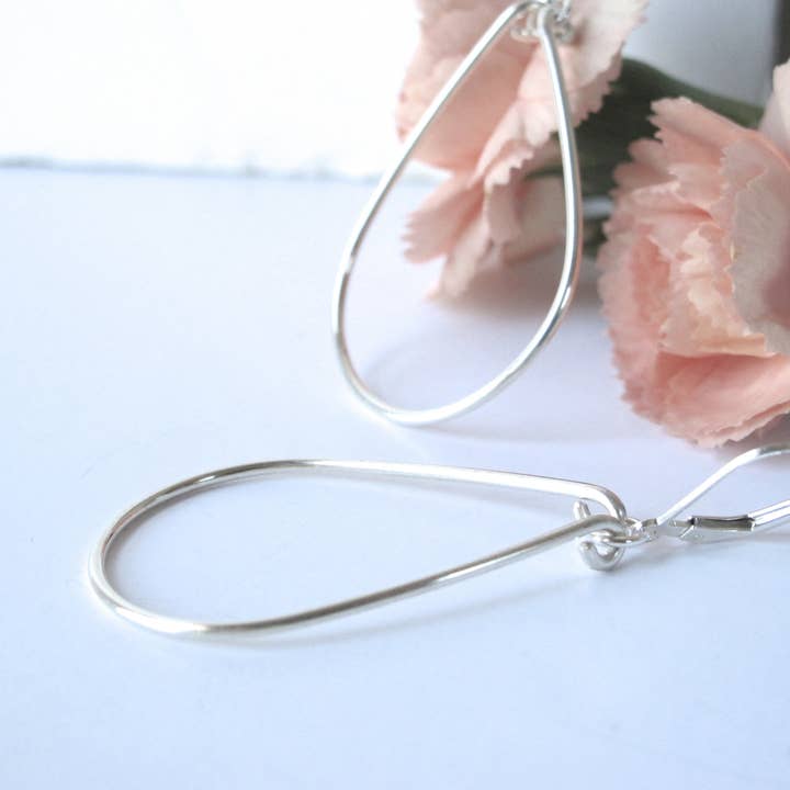 Boucles d'oreilles larme en argent sterling pour la vente par Floweredsky Designs