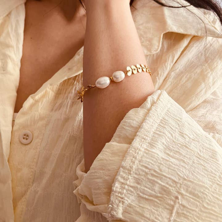 Bracelet MAE - Bracelet en perles d'eau douce naturelles pour la vente par XIPAIA