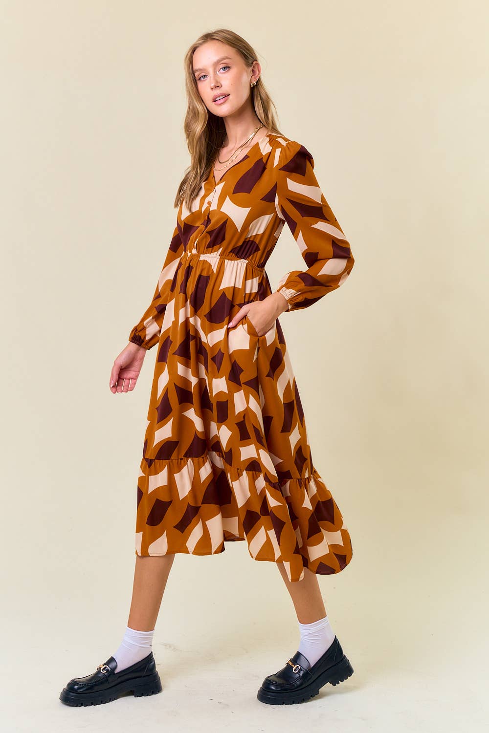 Doe and Rae - Wholesale Dress - Women's - Abstrct Print V-Neck Half Button Front Midi Dress - 27816D3