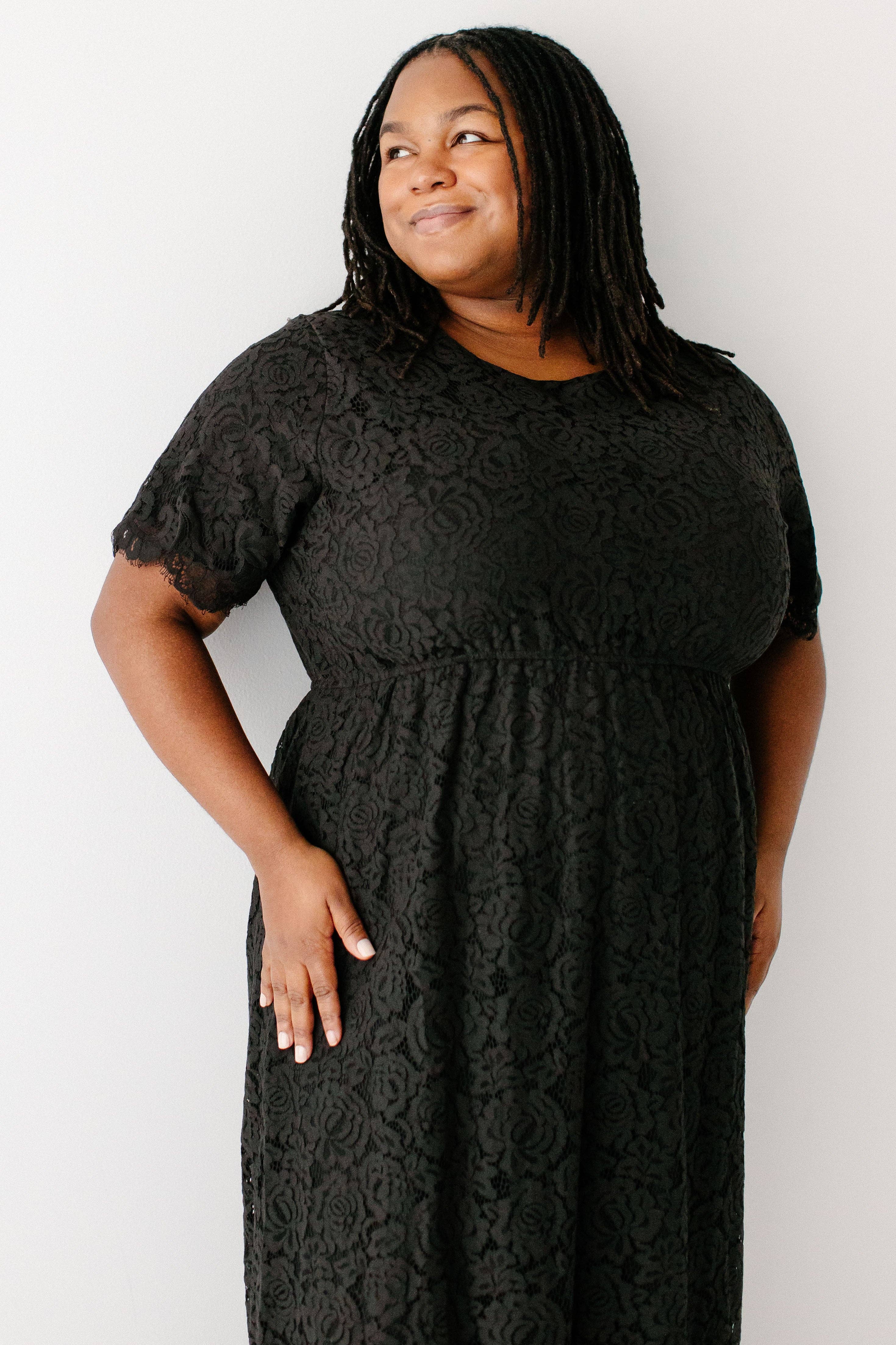 The Main Street Exchange - Wholesale Dress - Women's - 'Odessa' Round Neck Lace Maxi Dress7