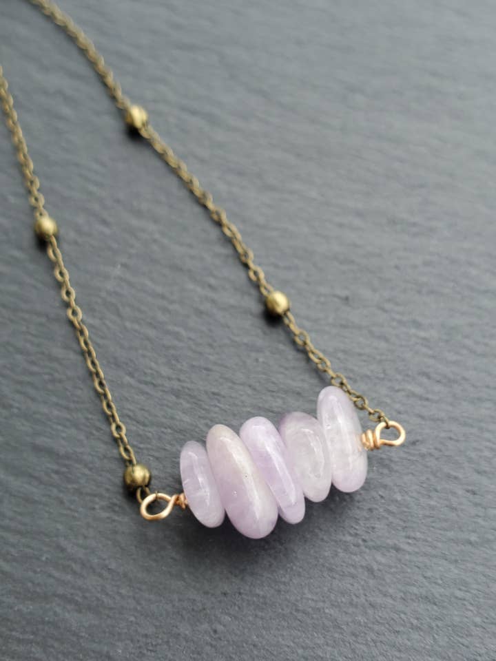 Chaîne antique avec améthyste pour la vente par Sassy Wahine Designs