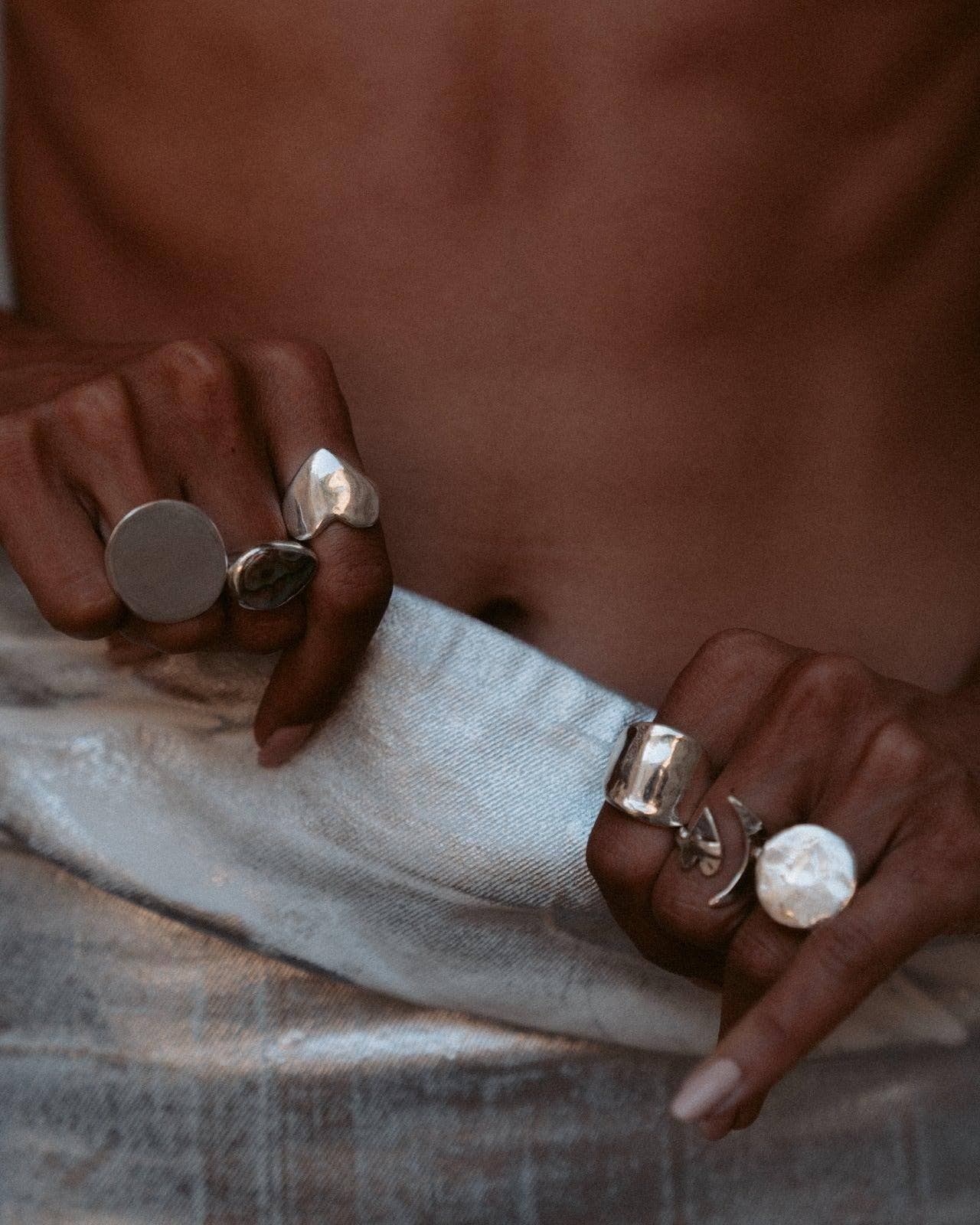 Dea Dia – wholesale Cocktail/Statement Ring – Silver Lunar Månring4