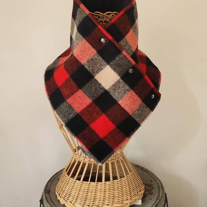 Grandma Skills - Wholesale Scarf - Women's - Snap Cowl Bean Plaid0