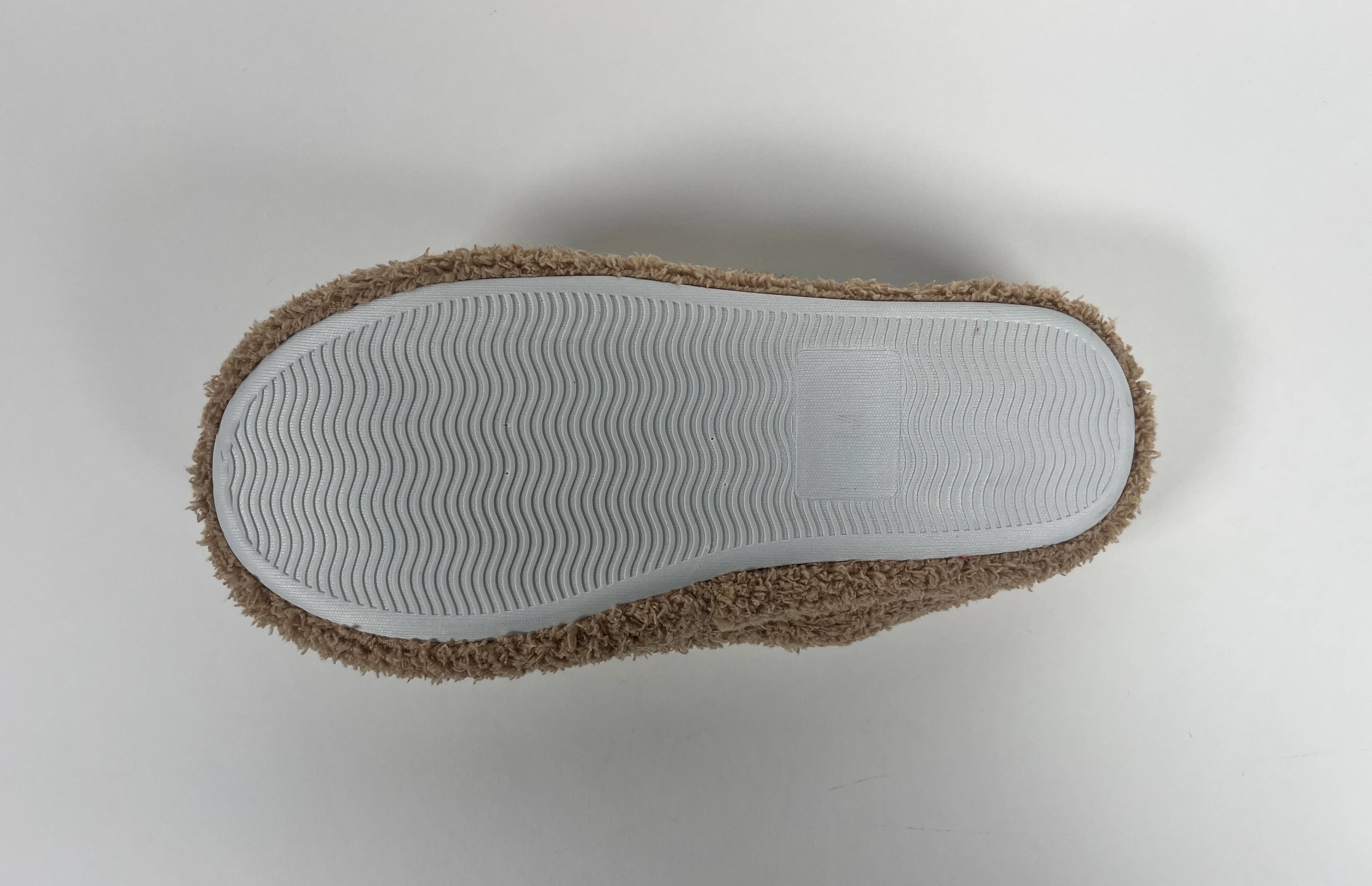 Handcraft Manufacturing Corp. - Wholesale Slippers - Women's - Cozy Smiley Clog11