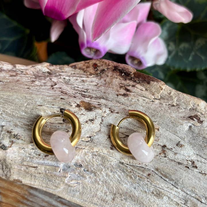 Orecchini a ciambella in quarzo rosa placcati in oro 18ct per la vendita all'ingrosso da parte di Ocean Ripples