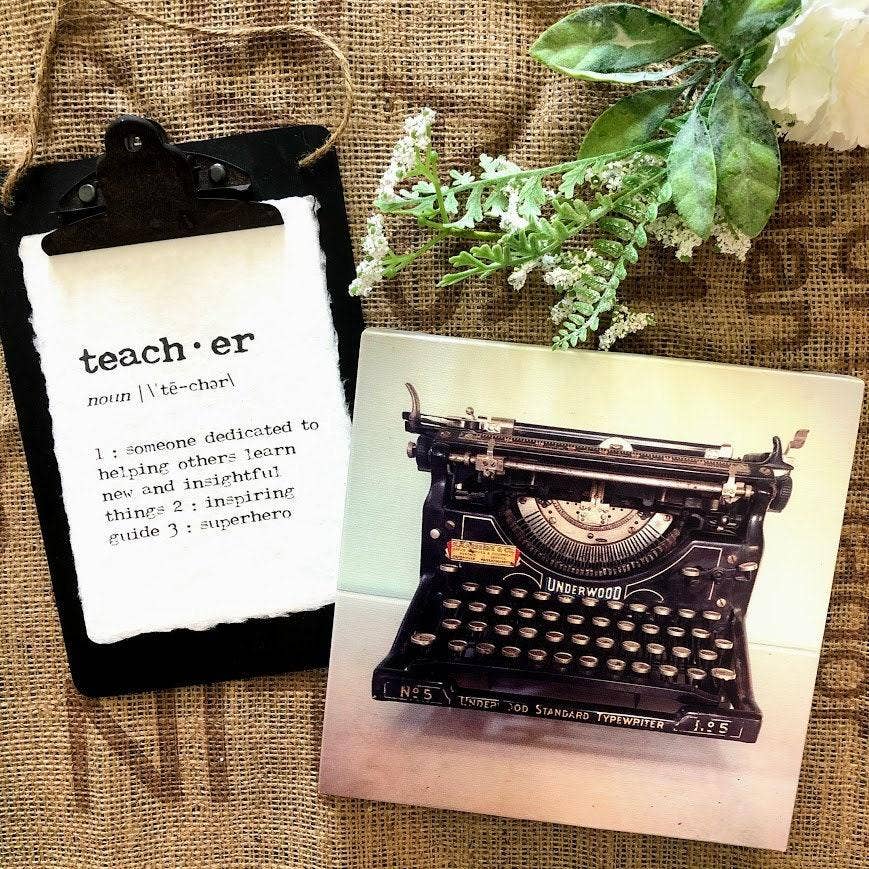 Alison Rose Vintage - Vente Affiche d'art - définition de l'enseignant imprimée en police de machine à écrire3