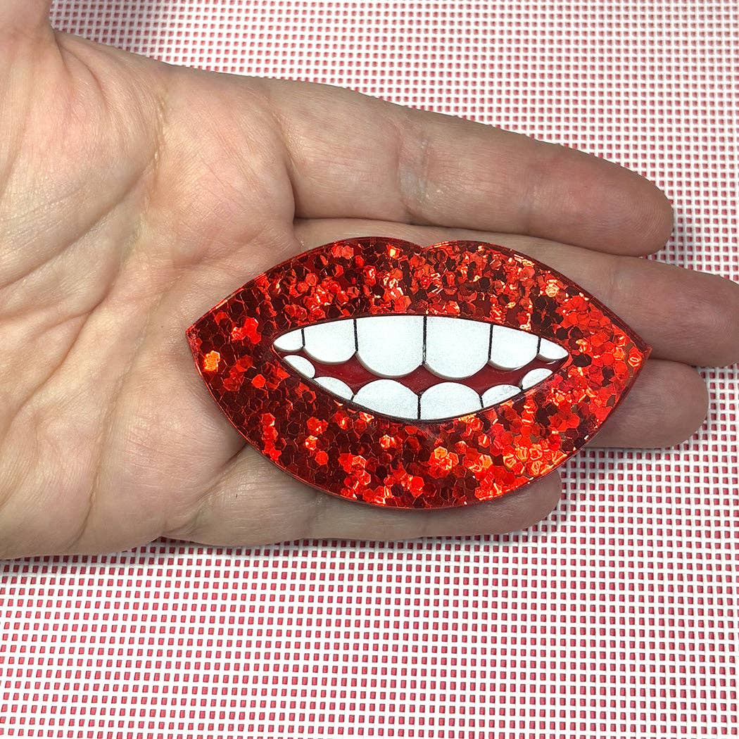 Audacious Studio - Wholesale Brooch - Dali's Smile Brooch3