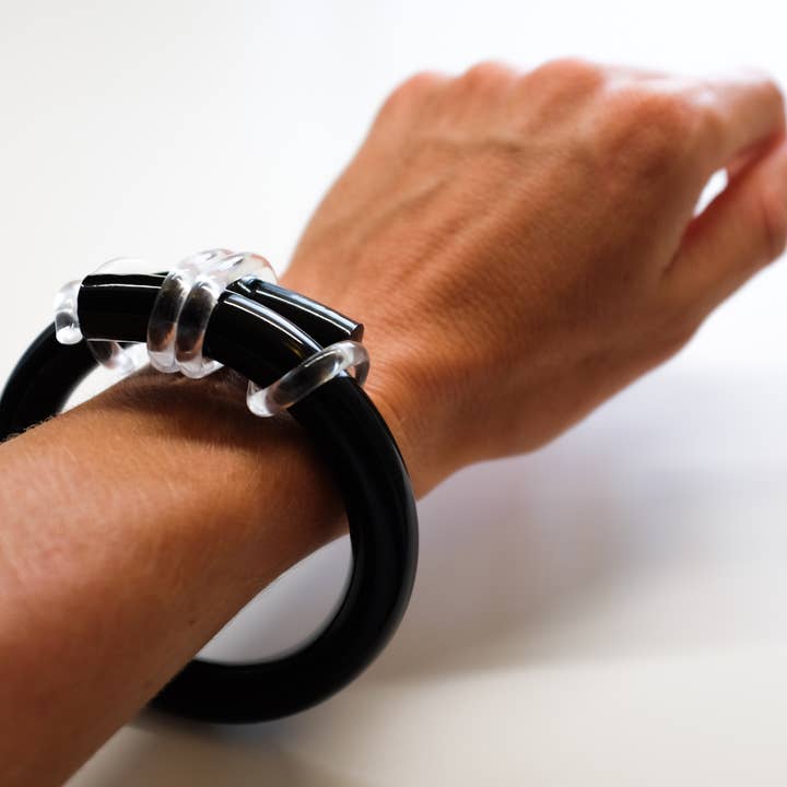 Chofa Jewelry - Wholesale Bangle Bracelet - Handcrafted Acrylic Knot Bangle Bracelet | Made in Miami