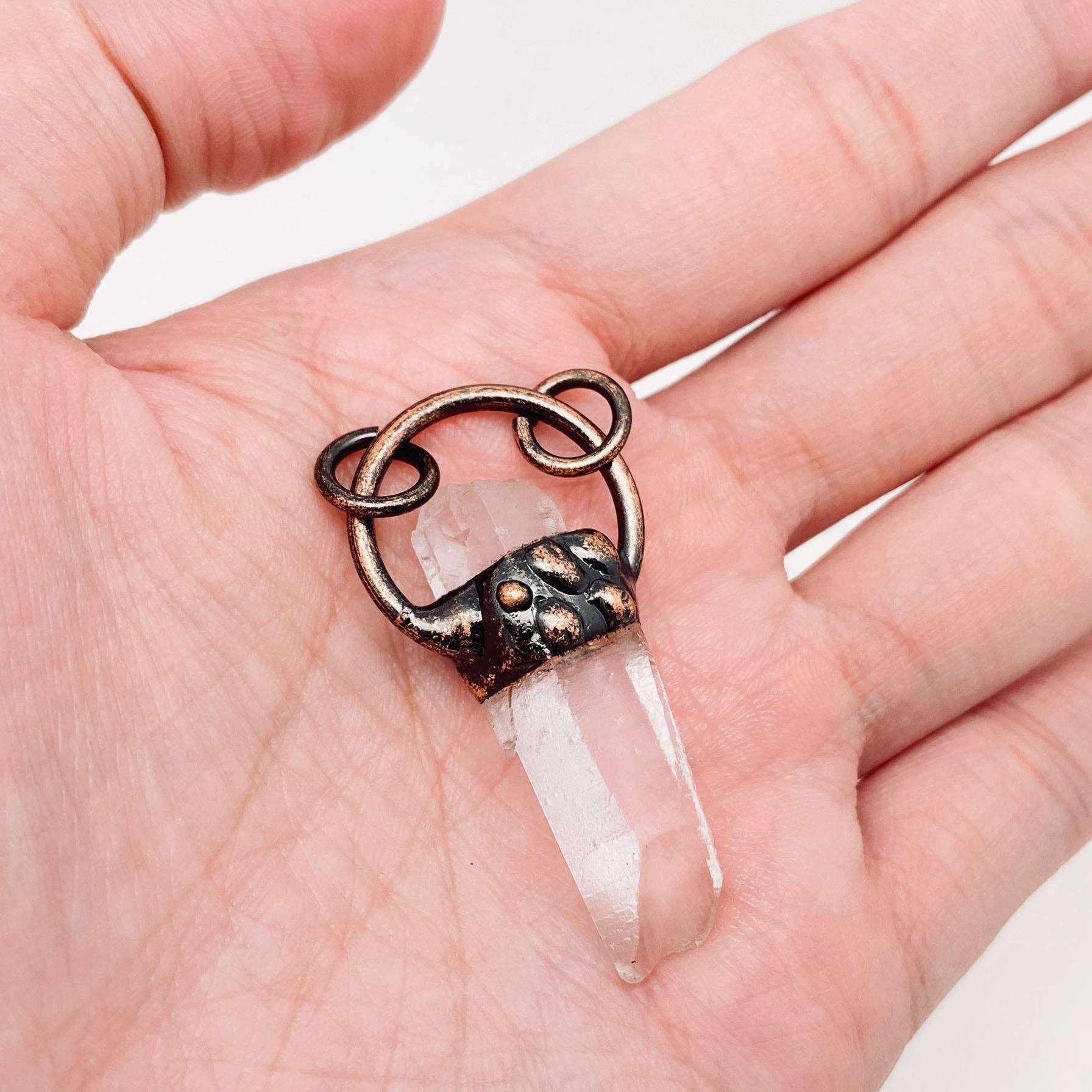 Mio Queena - Wholesale Spiritual Stone/Crystal - Multi-style Amorphous Natural Rough Stone Pendant - CS6