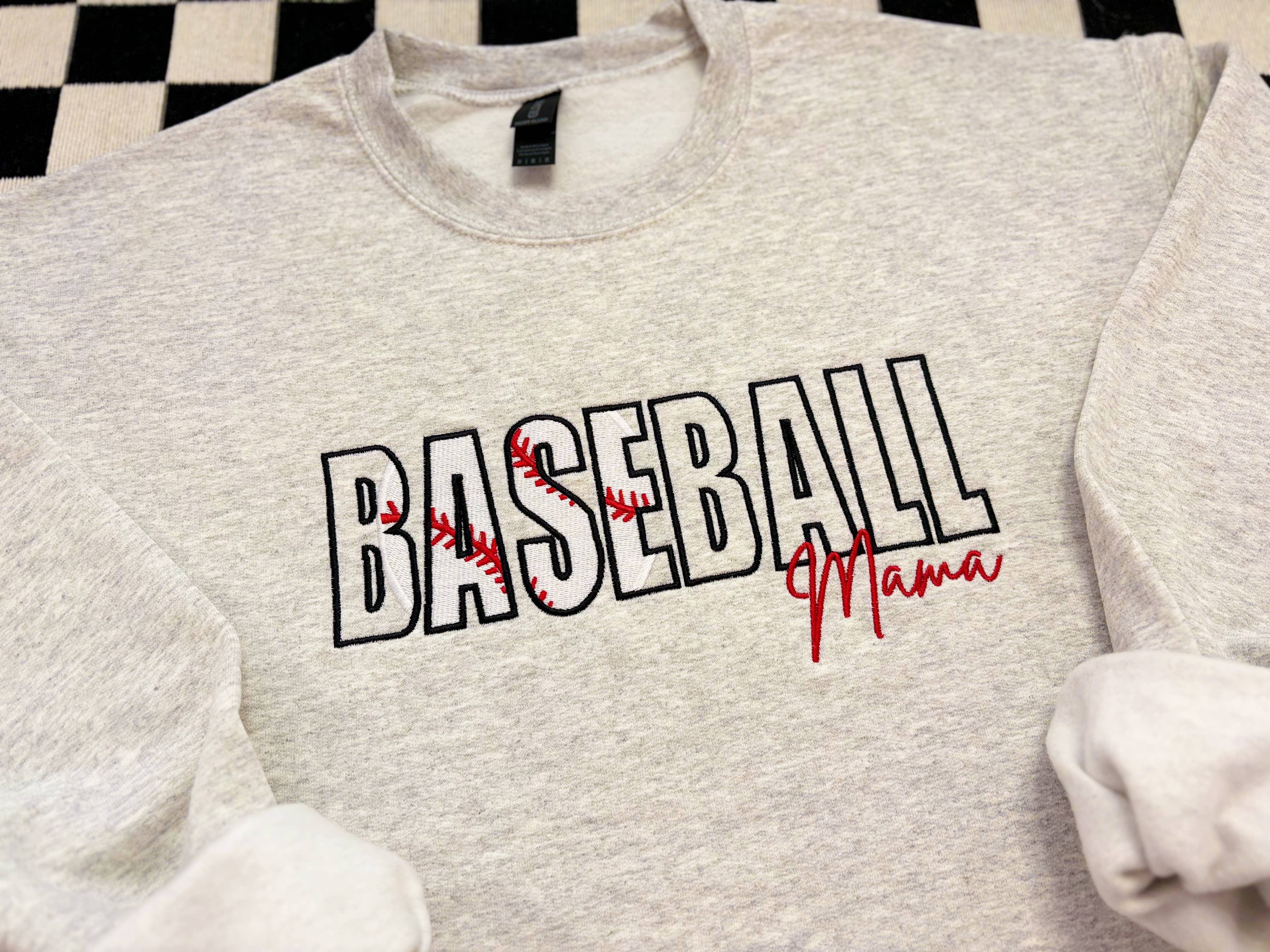 Graphic Tees & Co. - Vente Sweat-shirt – femme - Crew brodé Baseball Mama | Sweatshirt de softball1