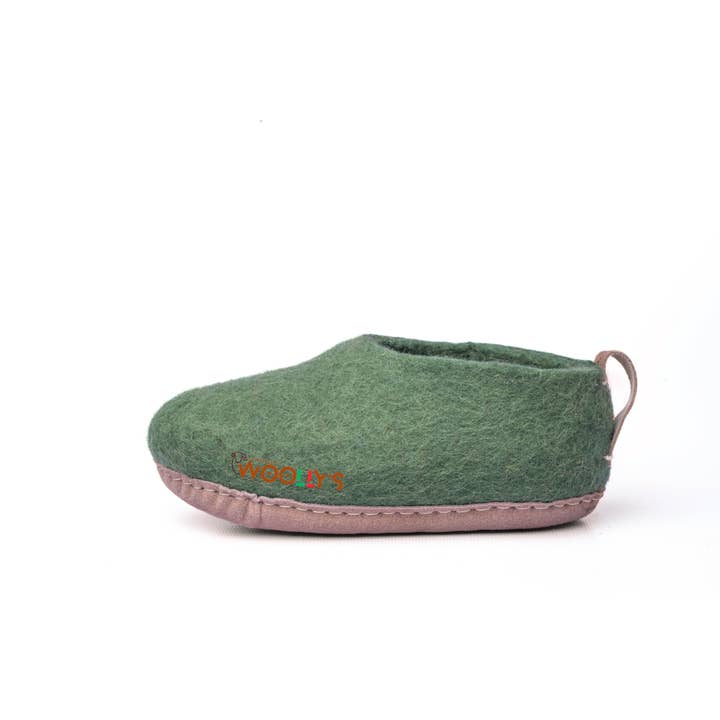 Zapatos infantiles de interior hechos a mano en verde para venta al por mayor de Woollyes Inc