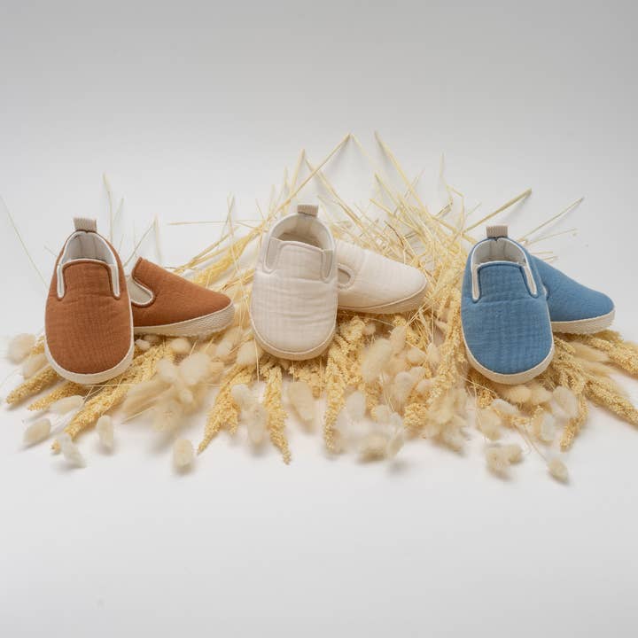 Unisex Muslin Baby Booties|Soft Sole Baby Shoes|18-19 Size for wholesale by Omnis Pura