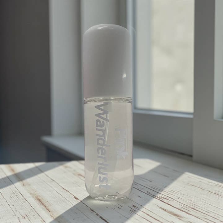 Pink Wanderlust Körperspray 1,5 oz für den Großhandel von Monumental Candles LLC