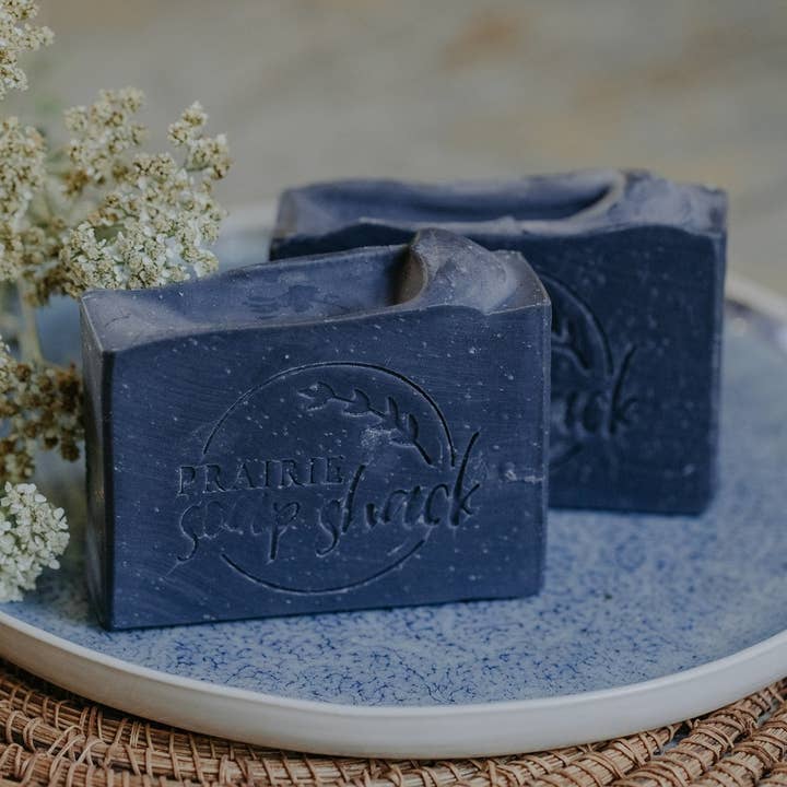 Savon au charbon et à l'achillée *Peau normale/grasse* pour la vente par Prarie Soap Shack