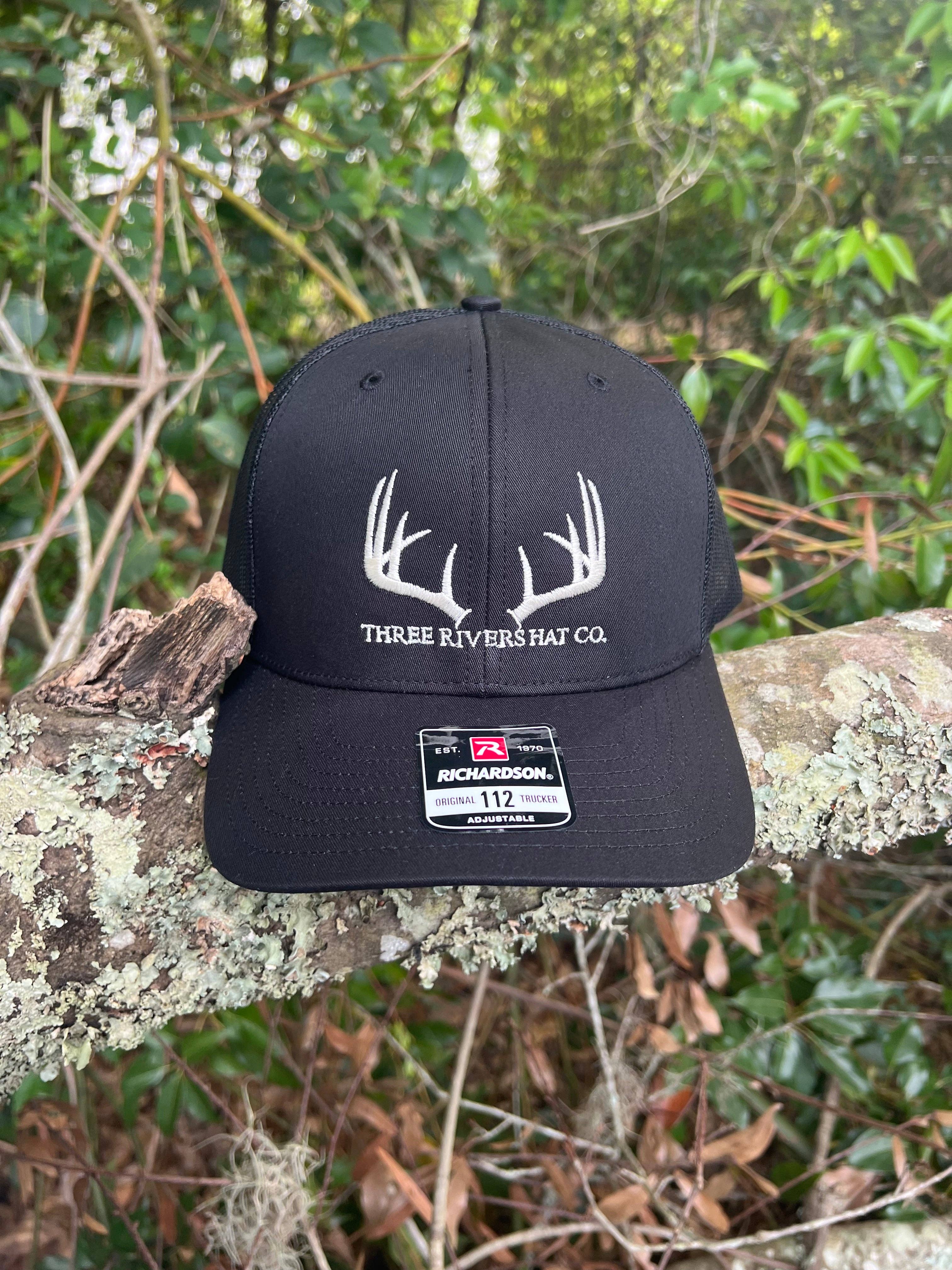 Three Rivers Hat Co. – Großhandel Trucker-Cap – Unisex – Klassisches Whitetail-Geweih - Trucker Snapback Cap - Richardson 1124