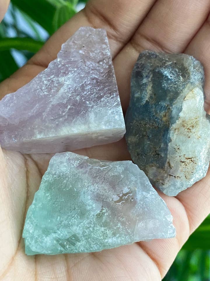 Grober Fluorit für den Großhandel von Peach and Pixie