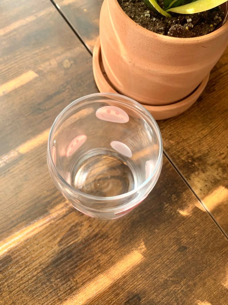 MarieDesignCo - Wholesale Drinkglas/beker - Roze smiley glazen mok, glazen bierblikje, glazen blikje5