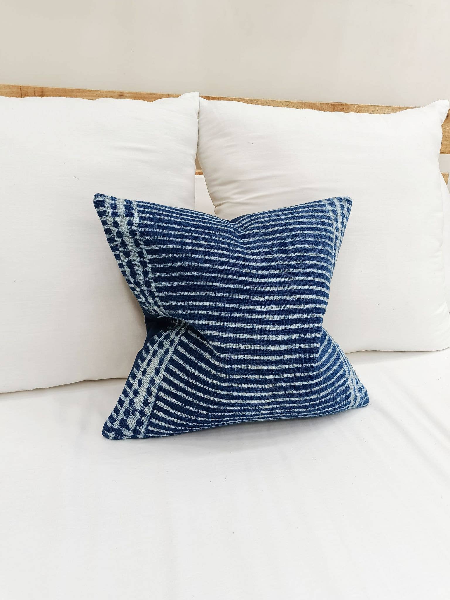 Eyda Homes - Wholesale Throw Pillow Cover - Indigo Blue 18x18 Dabu Cotton Pillow Cover Handmade Decor2