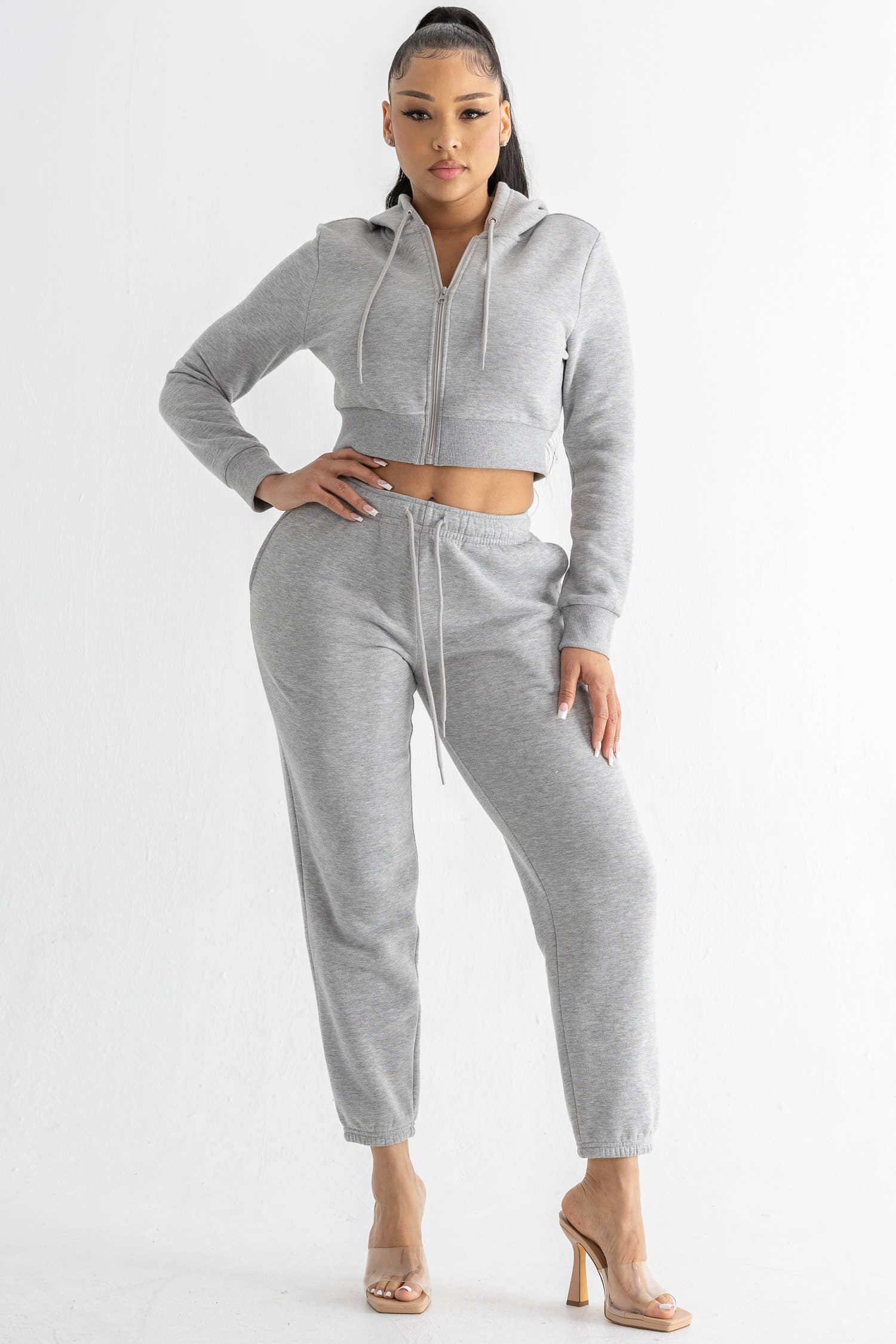 Boswell - Vente Ensemble haut et pantalon (PAS d'intérieur) - Femme - ENSEMBLE HAUT COURT ET PANTALON DE SURVÊTEMENT À CAPUCHE EN POLAIRE ÉPAISSE0