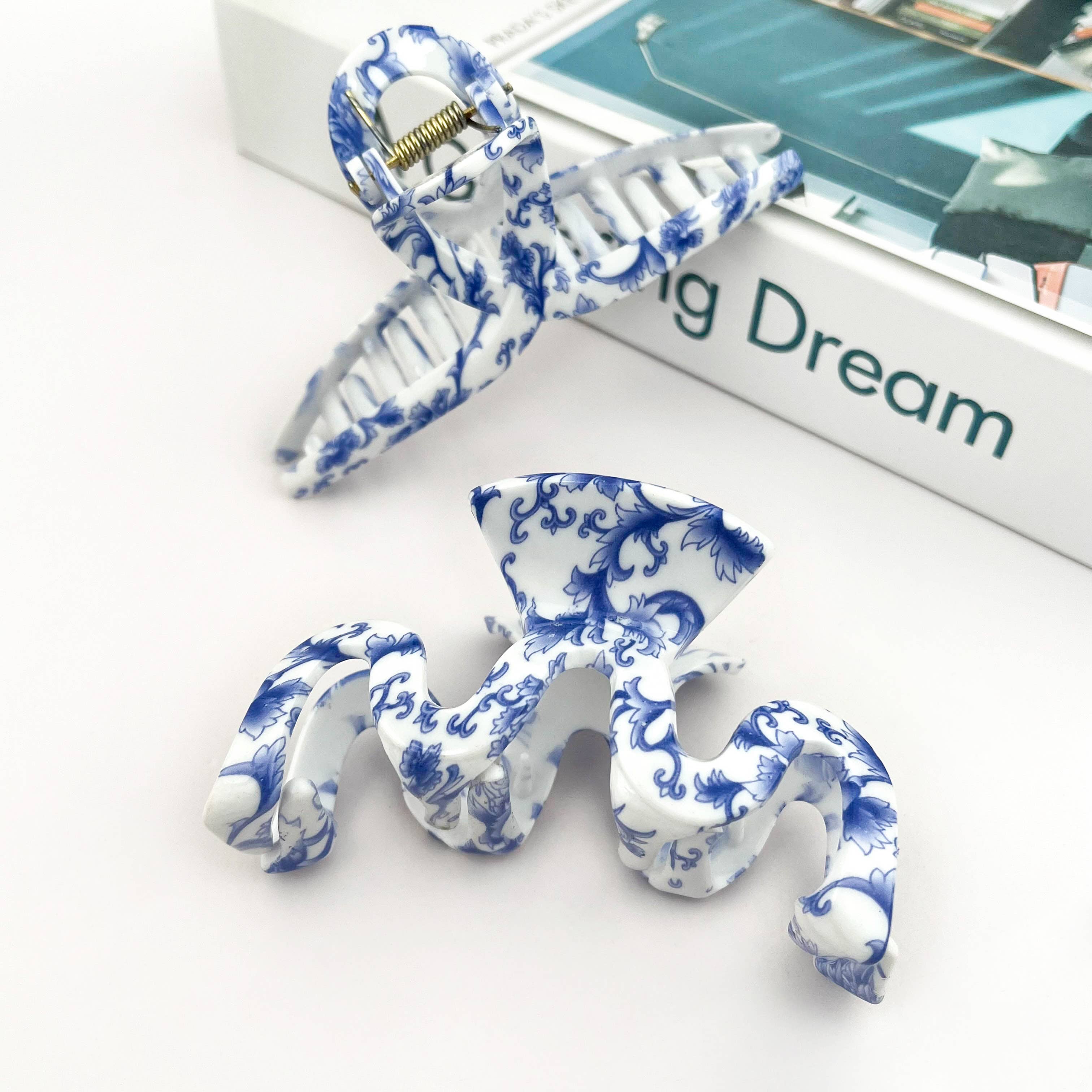 SoapElenGlen - Wholesale Hair Clip - Women's - Blue and White Porcelain Textured Claw Clip6