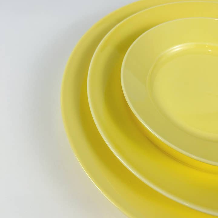 Ensemble de vaisselle en porcelaine - Jaune royal pour la vente par Royal Ceramics