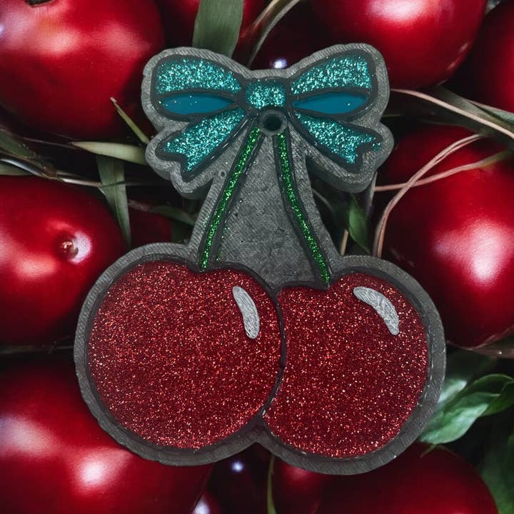 Cerises avec nœud pour la vente par Painted Feather Scents