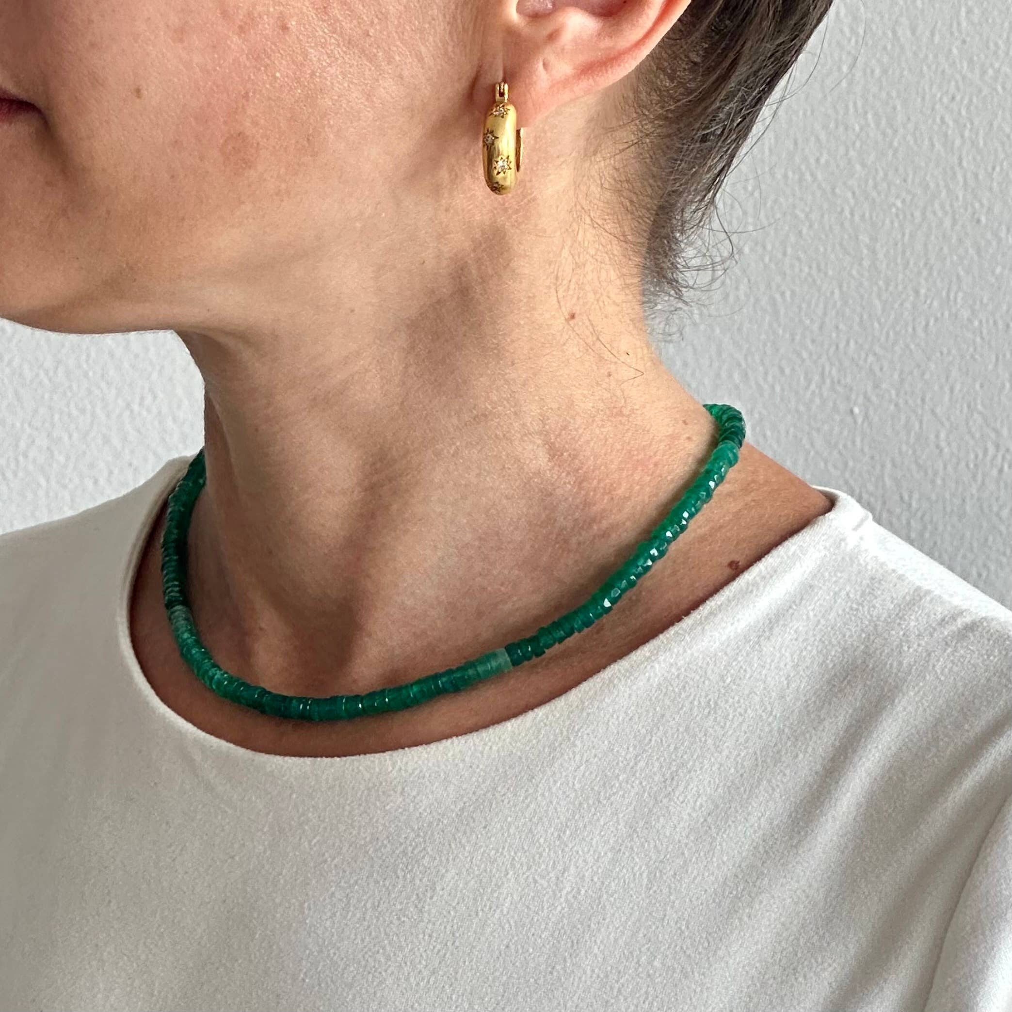 Anokhi Green | Handmade Gemstone Jewelry - Vendita all'ingrosso Collane di perline/perle - Collana in Onice | Sfumatura Verde Brillante | Collana con Perline di Pietra Preziosa4