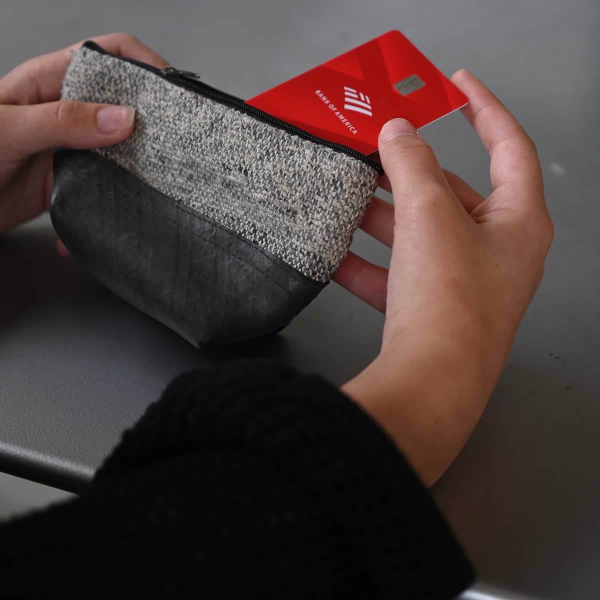 Women of the Cloud Forest - Vendita all'ingrosso Astuccio - Unisex - Borsetta vegana in canapa riciclata con camera d'aria3