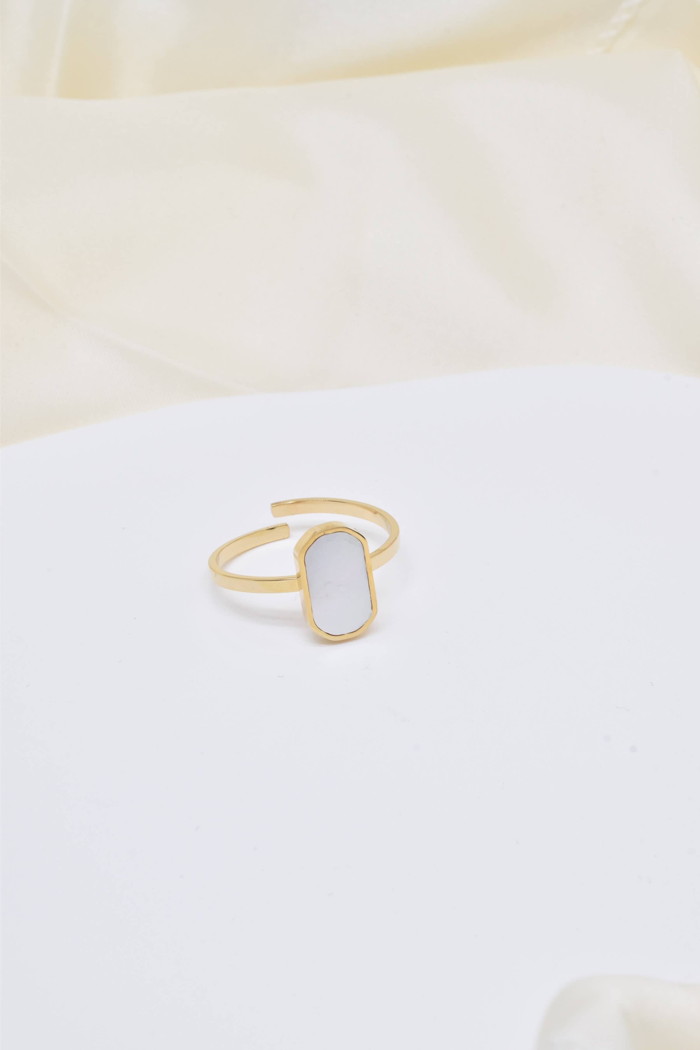 Kapyco - Wholesale Single Stone/Solitaire Ring - Adjustable steel ring with stone - BG210105OR11