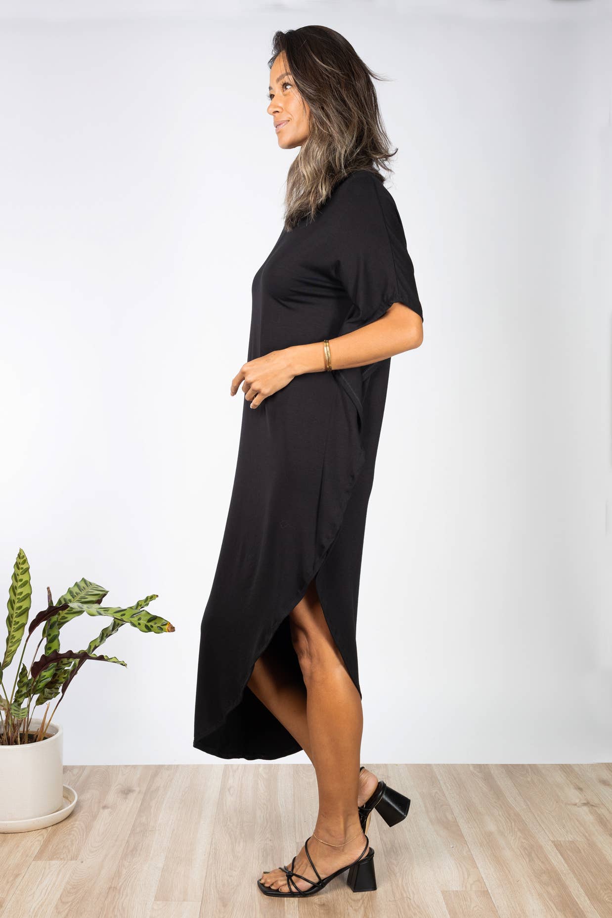 Ten Tomorrow – Großhandel Kleid – Damen – Lola Asymmetrisches Kleid (Black)2