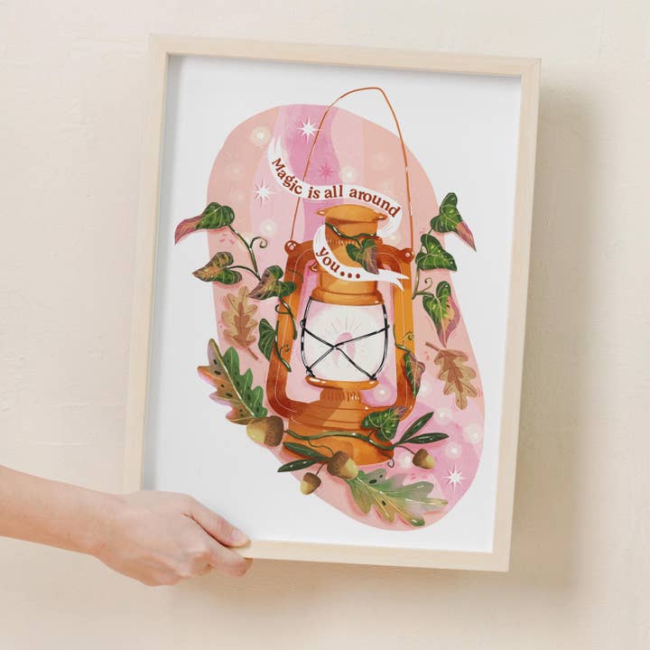 La magie est tout autour de vous - Œuvre d'art Ivy Lantern pour la vente par Anna Cheng Design