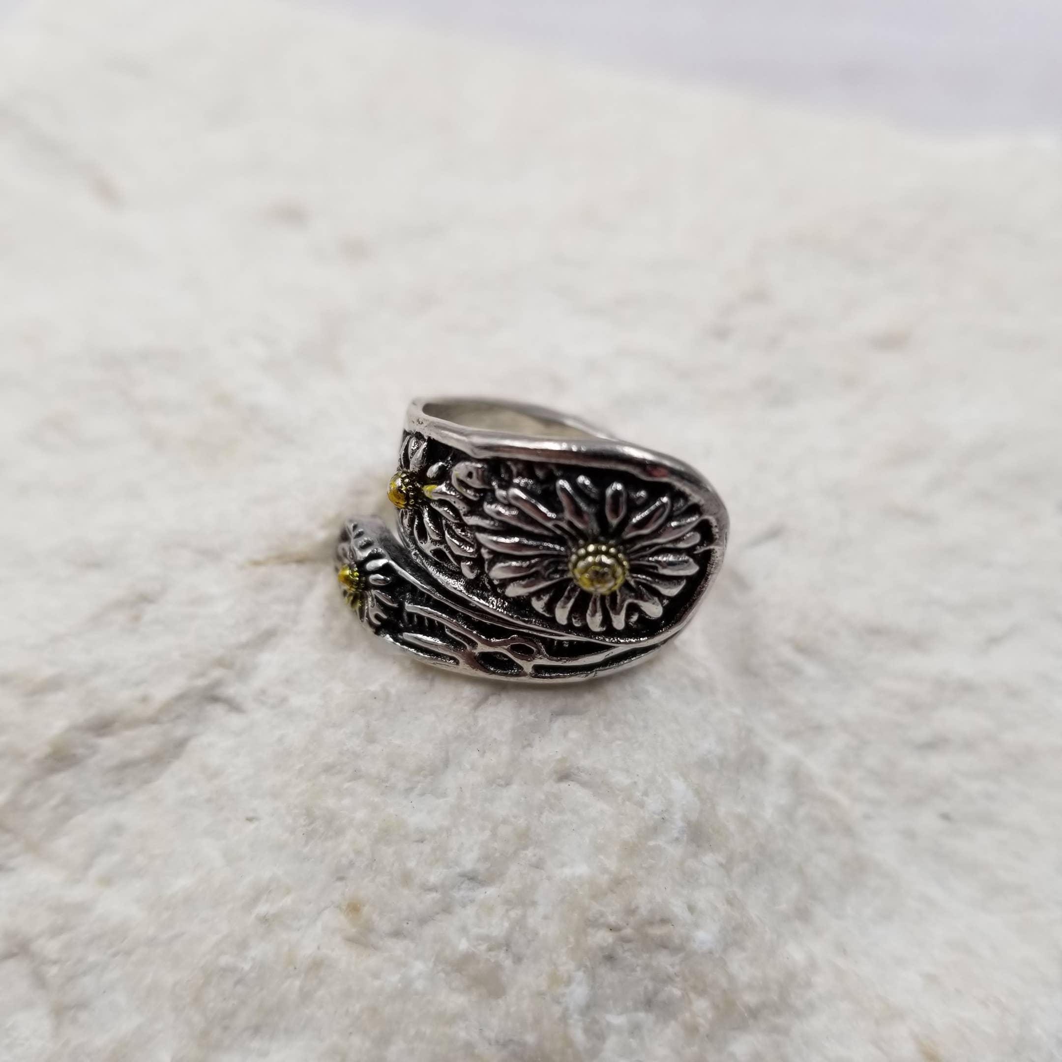 Treasure Wholesale – Engroshandel Båndring – Vintage sølv udskåret solsikkering1