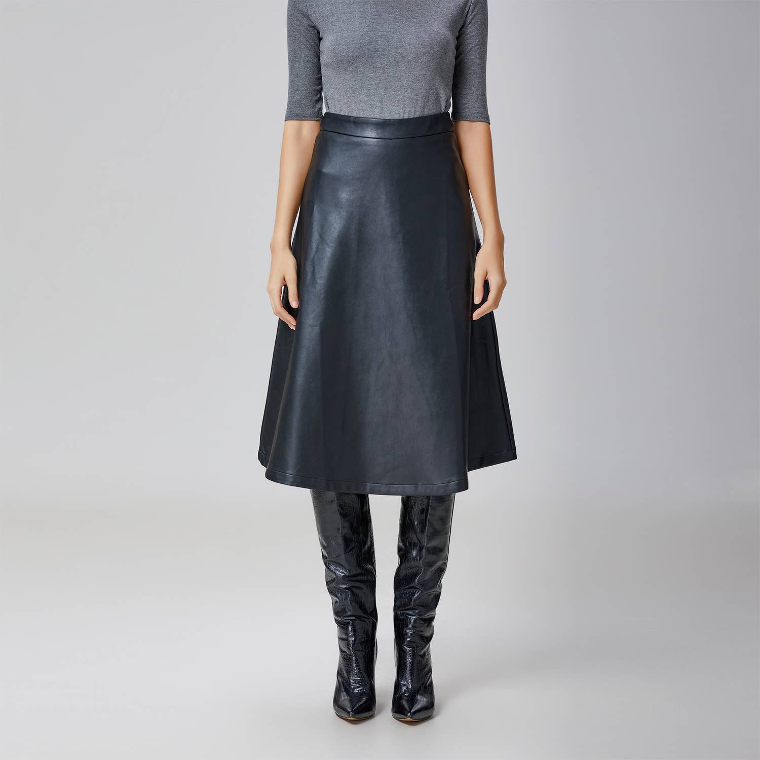 Smart and Joy – wholesale Skirt – Women’s – Faux leather A-line skirt0