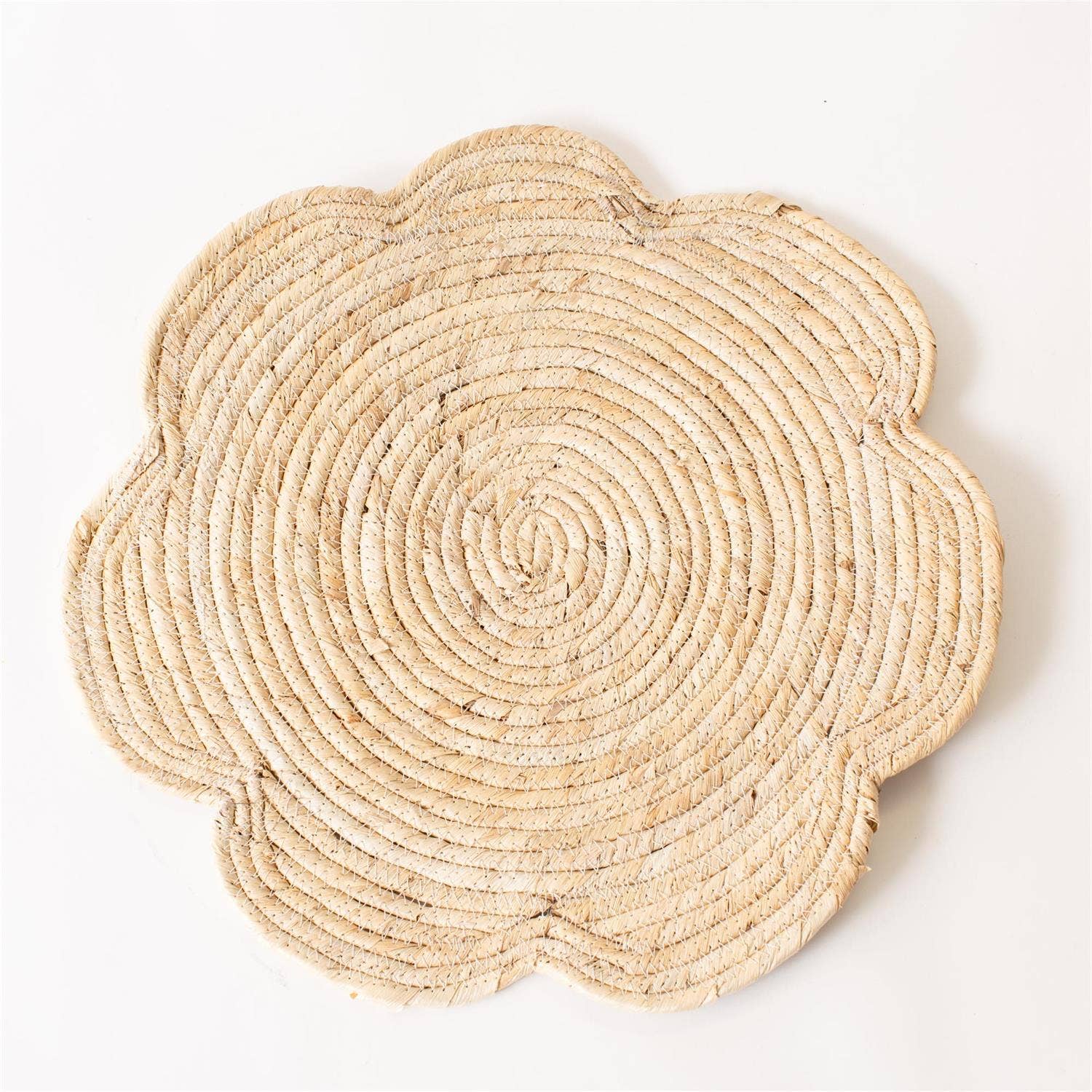 Audrey's Home & Gift - Wholesale Charger Plate - Scalloped Natural Seagrass Charger (PK/12)2